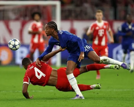Chelsea's manager fumes when Bayern Munich center-back Tah escapes red card during Champions League defeat